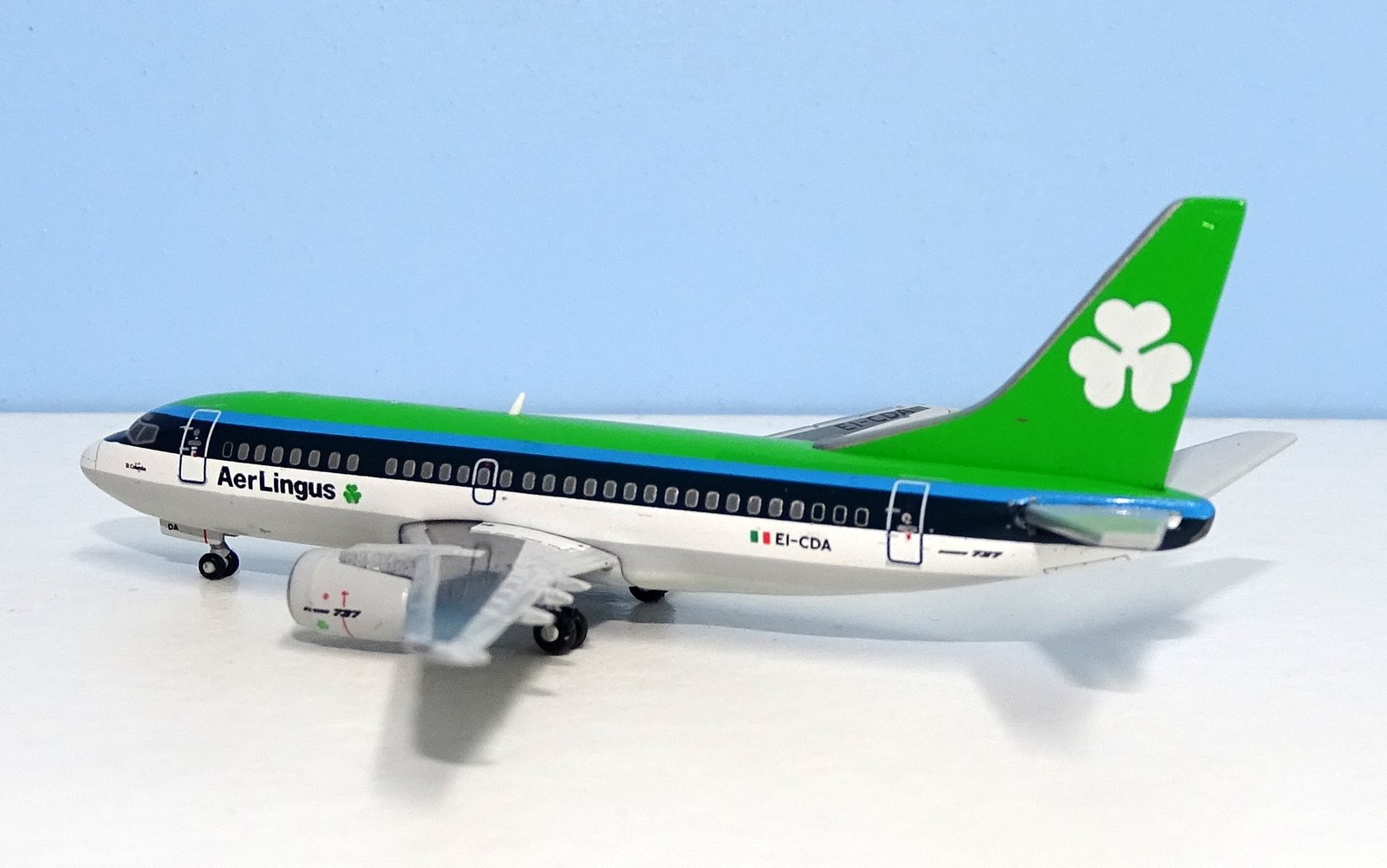 Aer Lingus Boeing 737-584 EI-CDA JC Wings 1:400 Scale Airliner