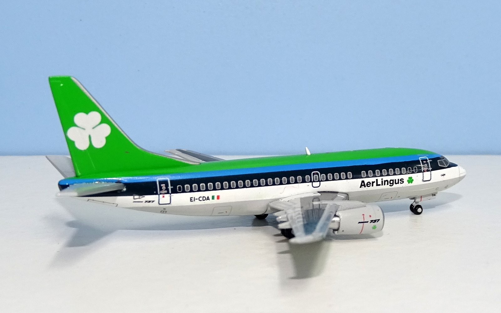 Aer Lingus Boeing 737-584 EI-CDA JC Wings 1:400 Scale Airliner