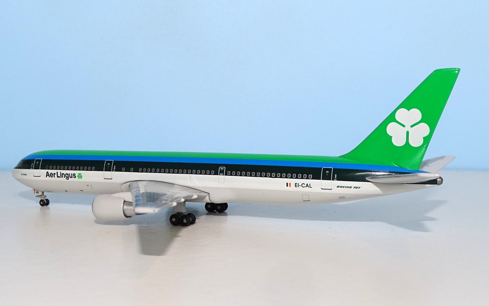 Aer Lingus Boeing 767-3Y0ER EI-CAL Aeroclassics 1:400 Scale