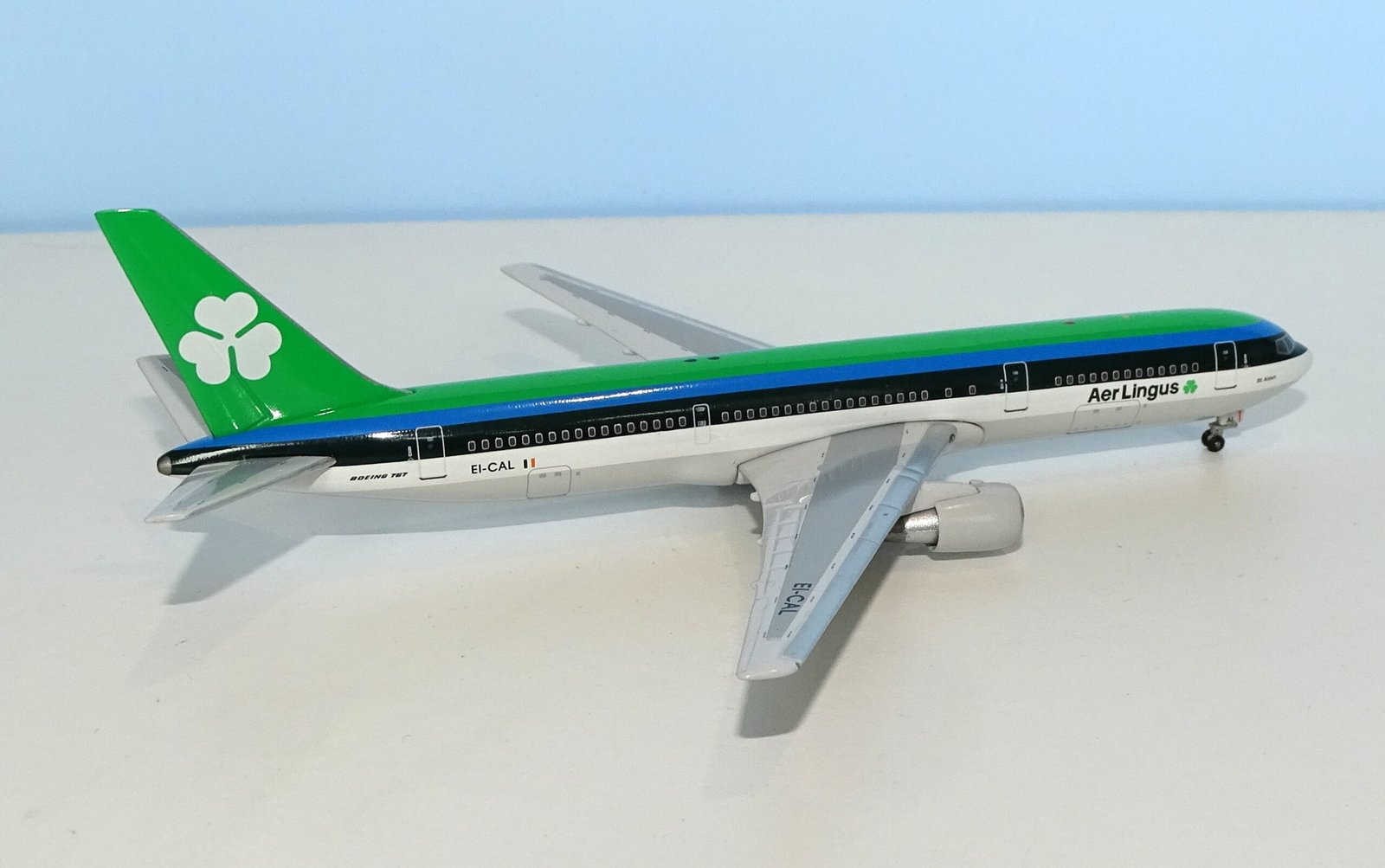Aer Lingus Boeing 767-3Y0ER EI-CAL Aeroclassics 1:400 Scale