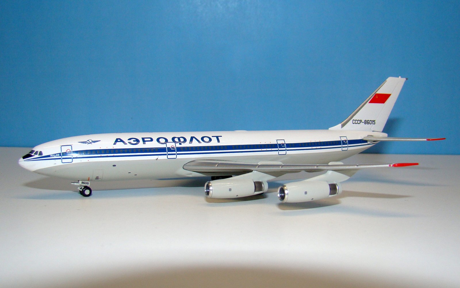 Aeroflot Ilyushin Il-86 CCCP-86015 by Gemini Jets