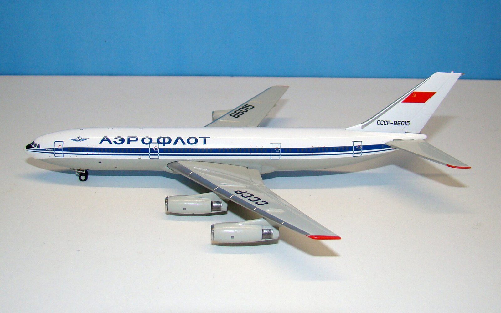 Aeroflot Ilyushin Il-86 CCCP-86015 by Gemini Jets