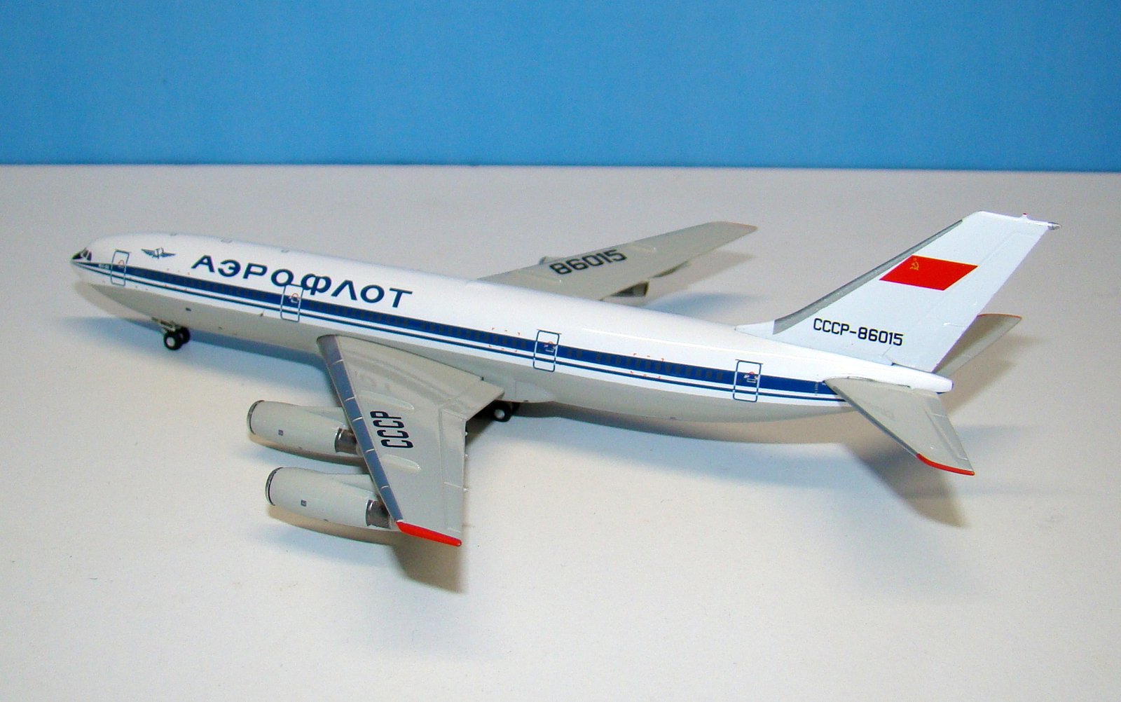 Aeroflot Ilyushin Il-86 CCCP-86015 by Gemini Jets