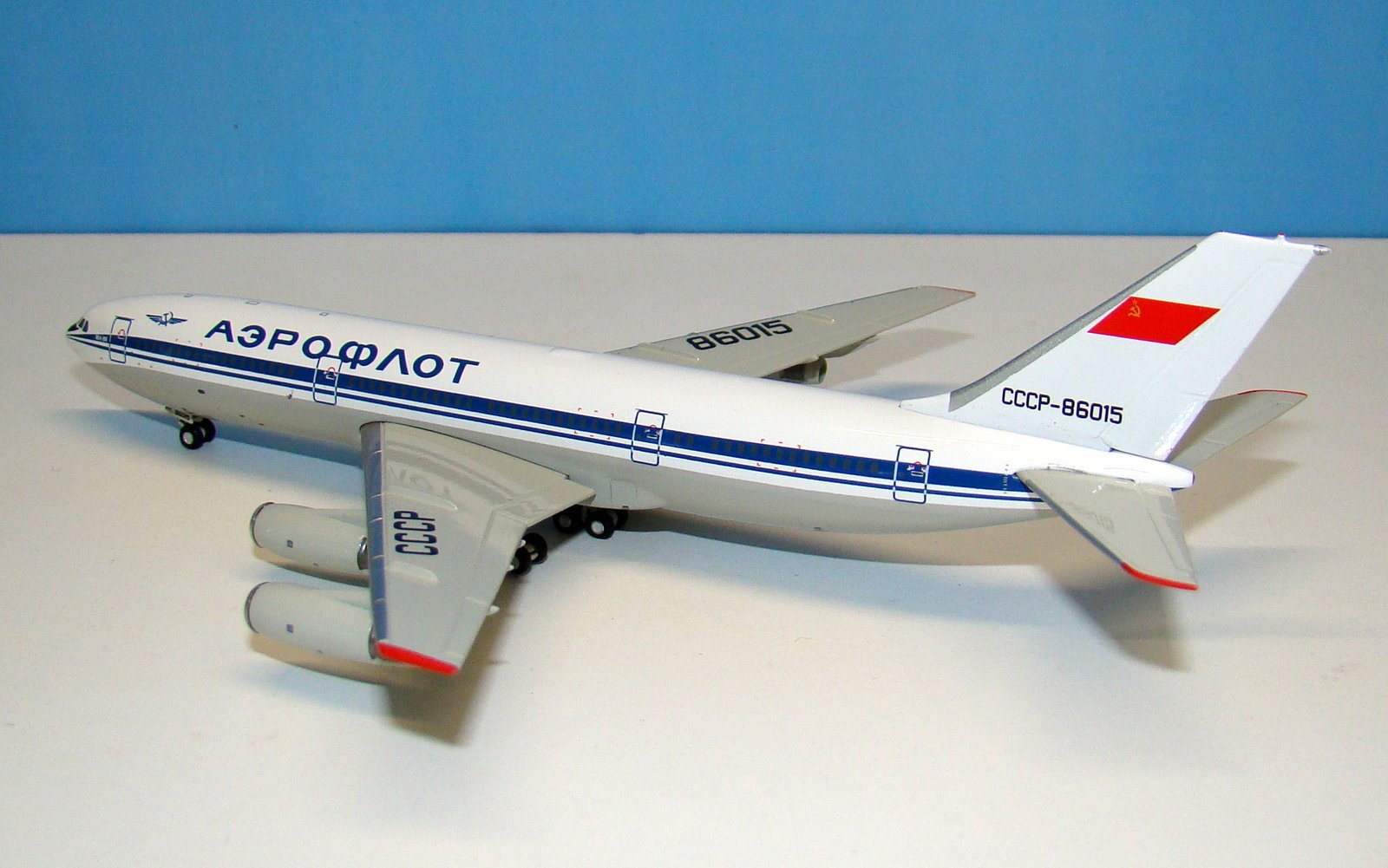 Aeroflot Ilyushin Il-86 CCCP-86015 by Gemini Jets