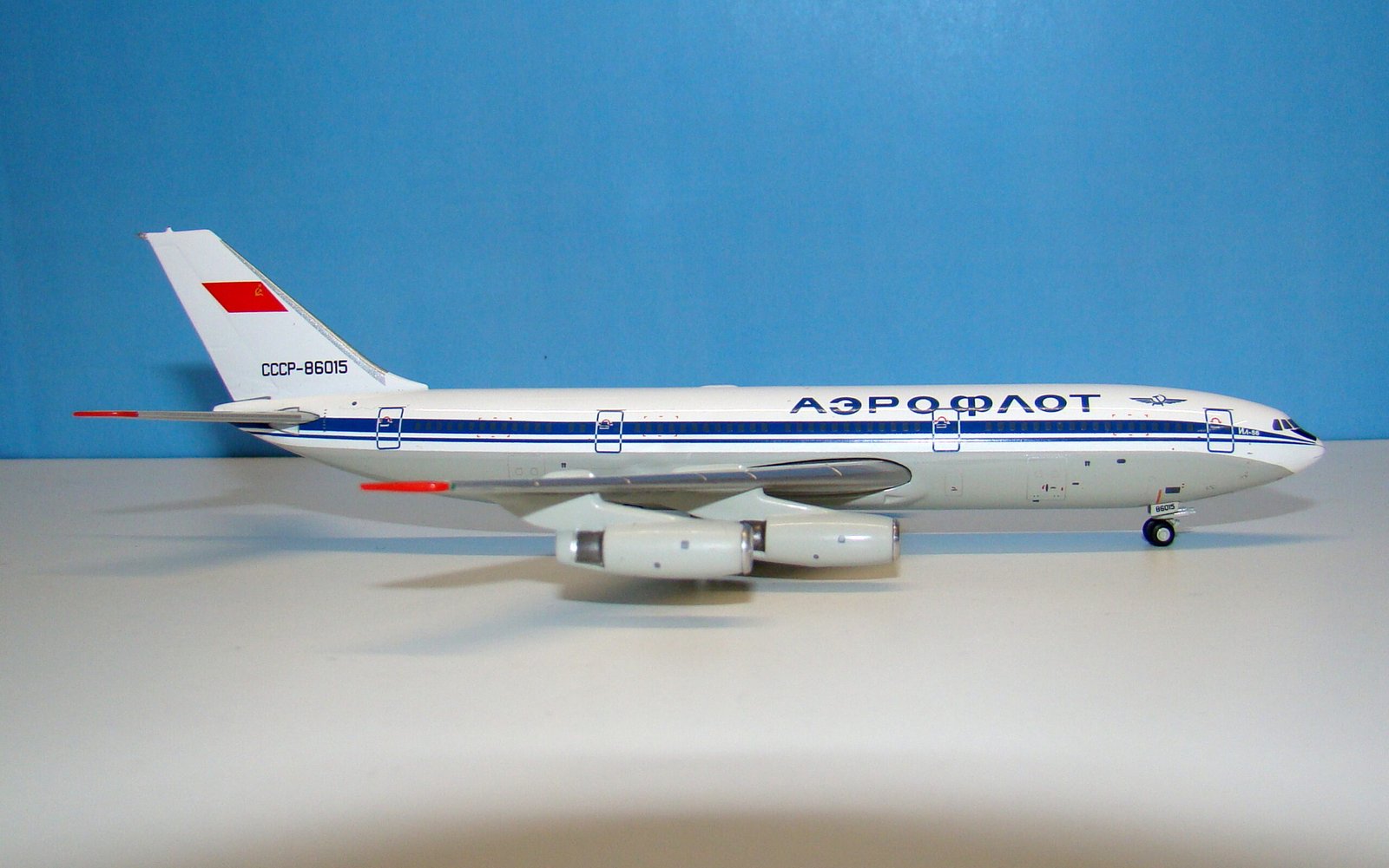 Aeroflot Ilyushin Il-86 CCCP-86015 by Gemini Jets