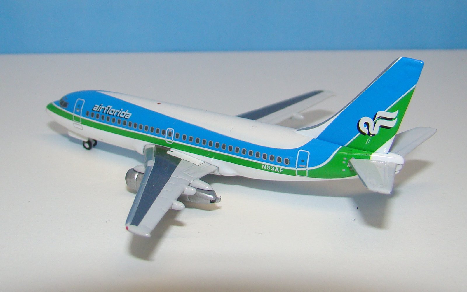 Air Florida Boeing 737-2T4 Adv N53AF Gemini Jets 1:400 Scale Model