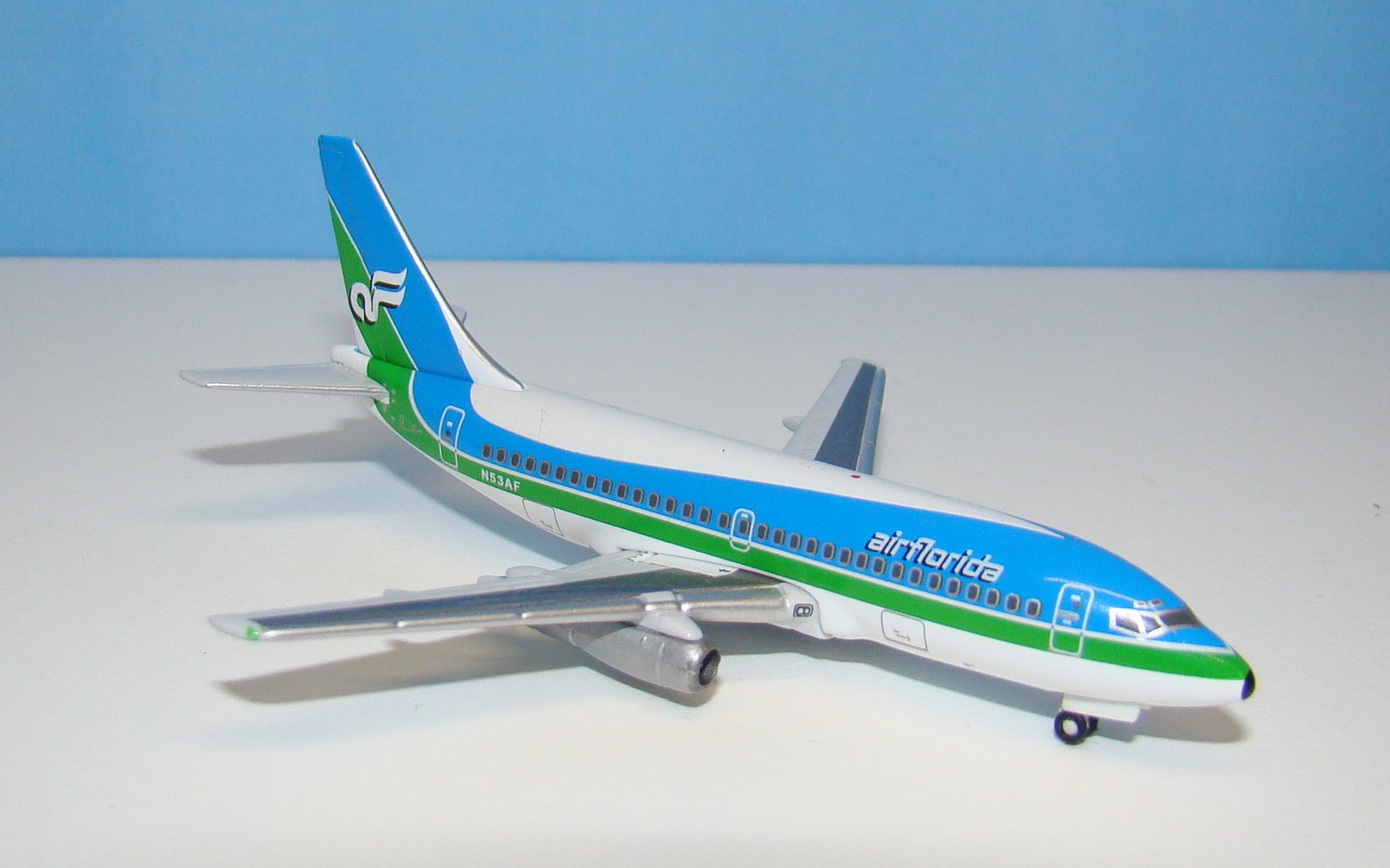 Air Florida Boeing 737-2T4 Adv N53AF Gemini Jets 1:400 Scale Model