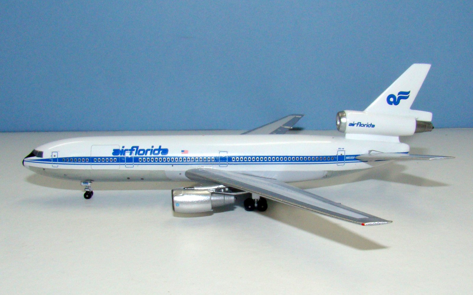Air Florida McDonnell Douglas DC-10-30 N1035F Aeroclassics 1:400 Scale Model Airliner