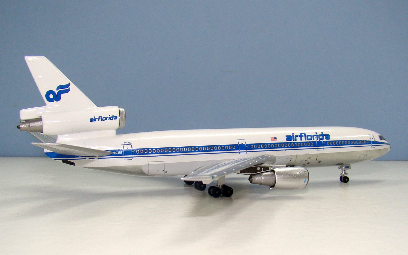 Air Florida McDonnell Douglas DC-10-30 N1035F Aeroclassics 1:400 Scale Model Airliner