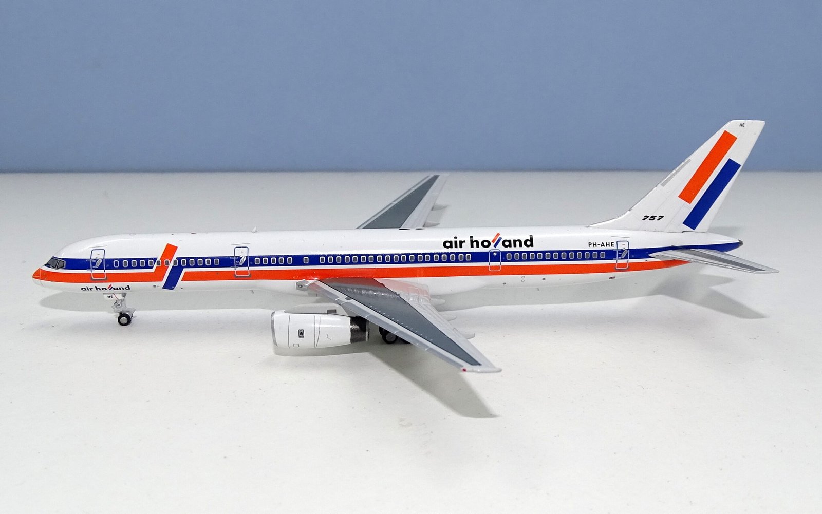 Air Holland Boeing 757-27B PH-AHE NG Models 1:400 Scale Airliner