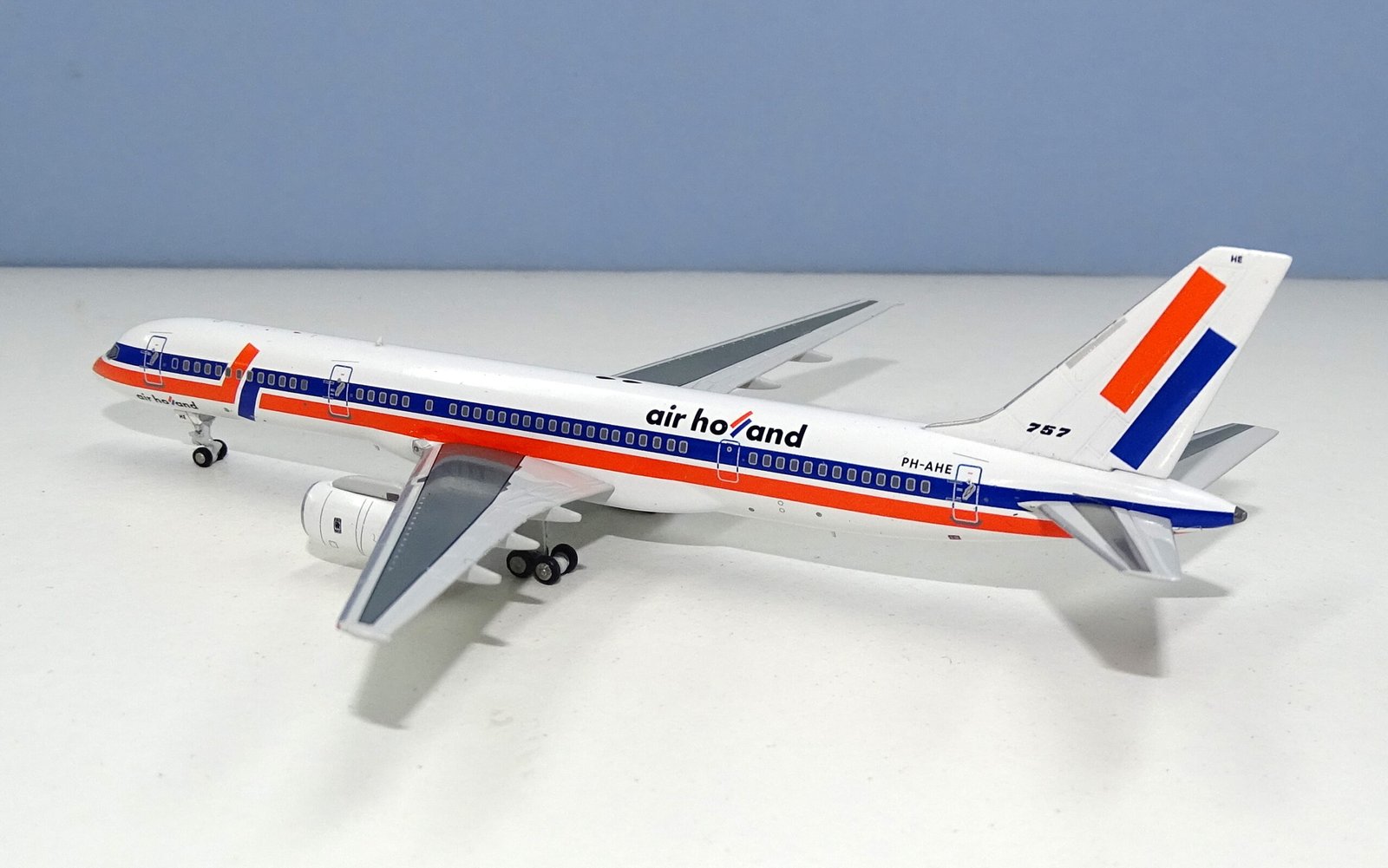 Air Holland Boeing 757-27B PH-AHE NG Models 1:400 Scale Airliner