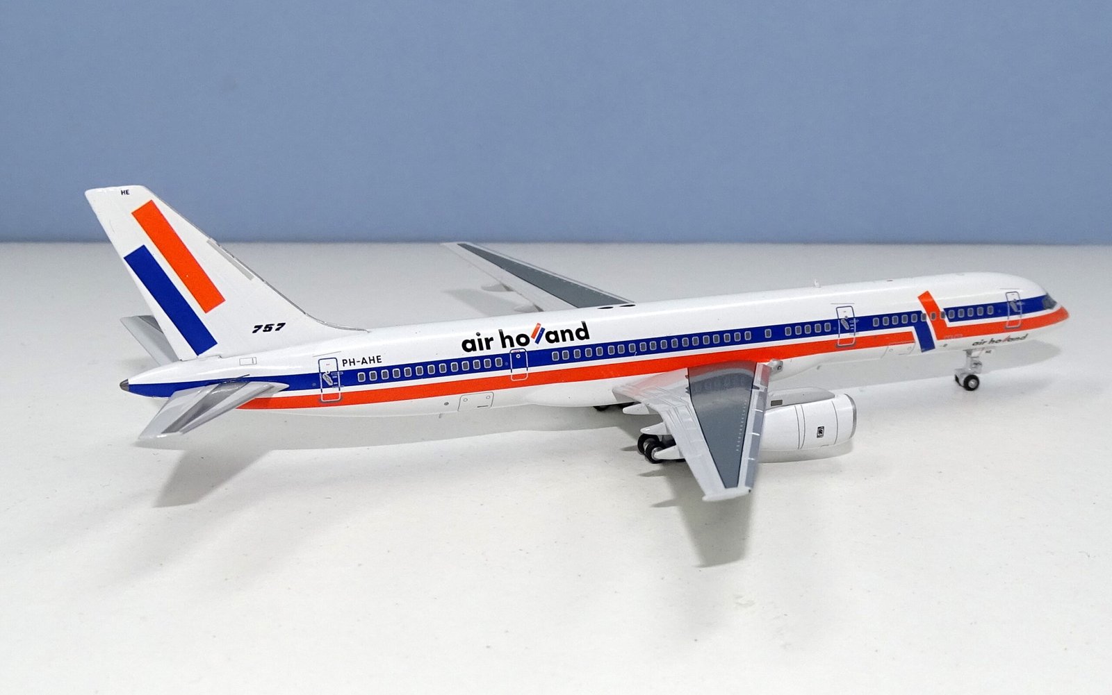 Air Holland Boeing 757-27B PH-AHE NG Models 1:400 Scale Airliner