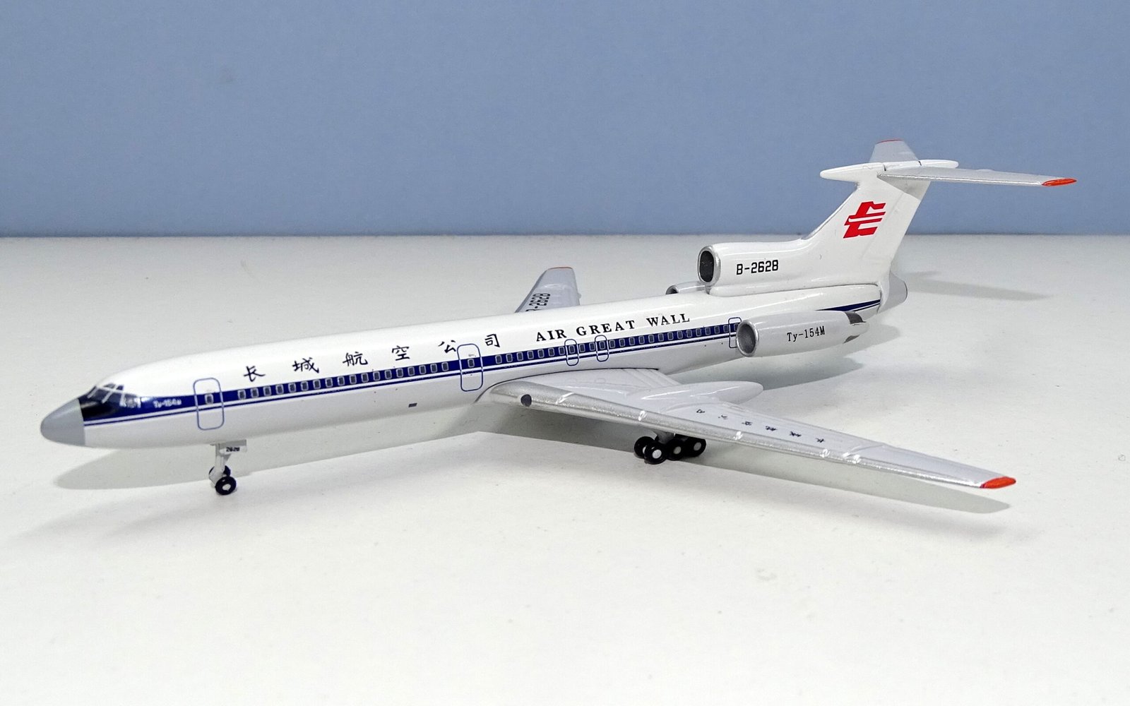 Air Great Wall Tupolev Tu-154M B-2628 Aeroclassics 1:400 Scale