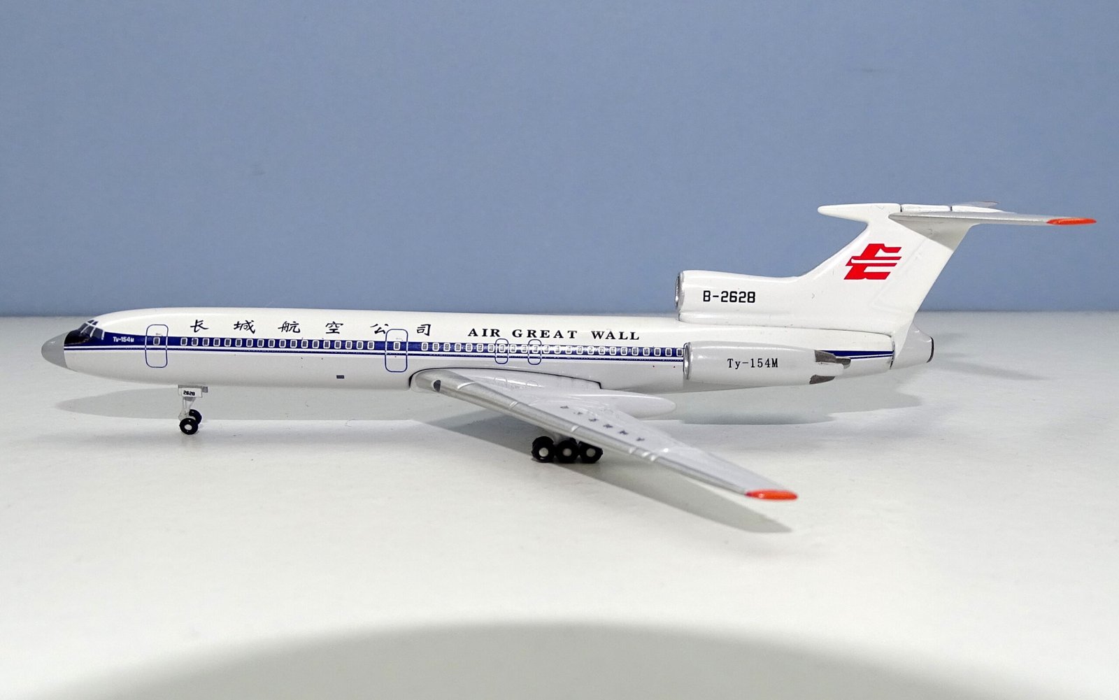 Air Great Wall Tupolev Tu-154M B-2628 Aeroclassics 1:400 Scale