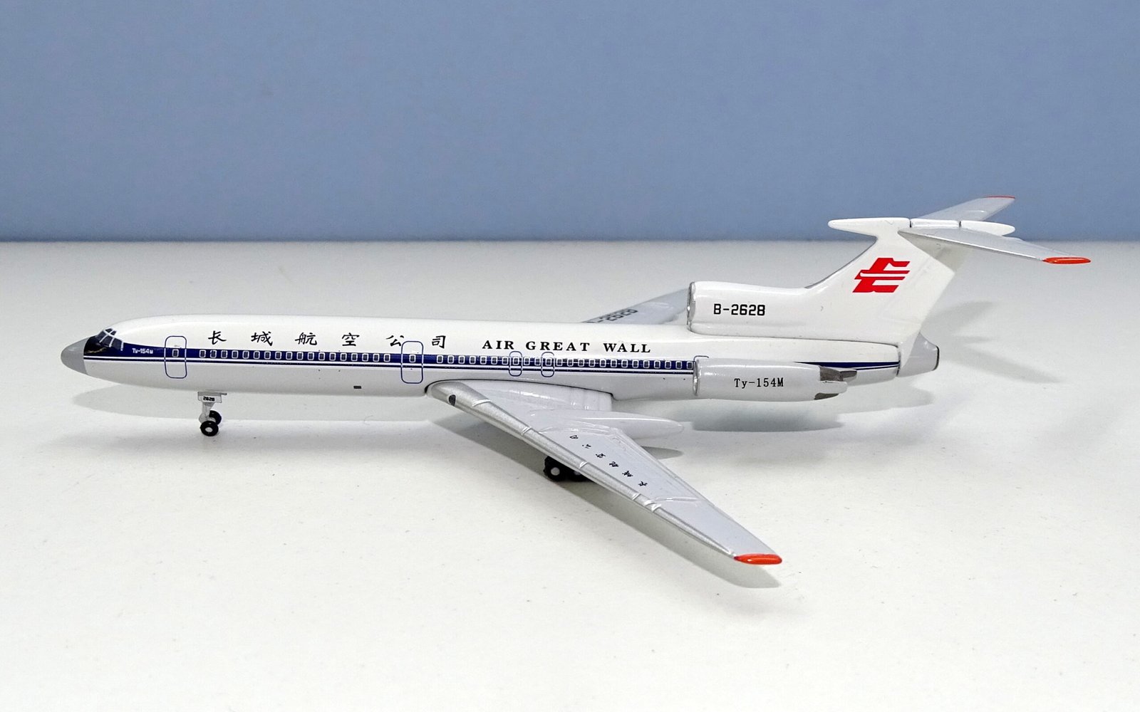 Air Great Wall Tupolev Tu-154M B-2628 Aeroclassics 1:400 Scale