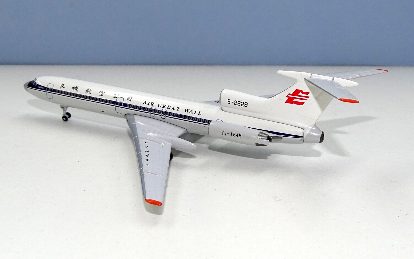 Air Great Wall Tupolev Tu-154M B-2628 Aeroclassics 1:400 Scale
