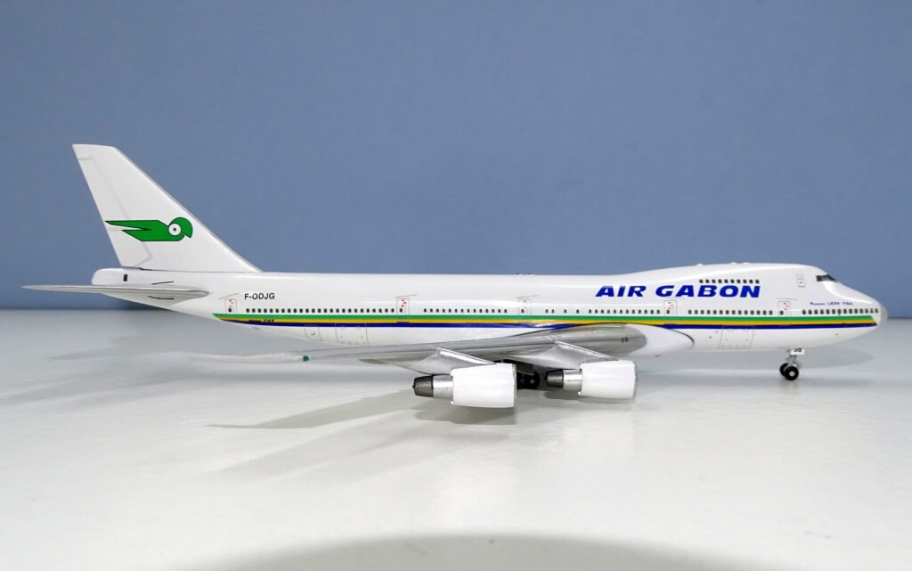 Air Gabon Boeing 747-2Q2BM F-ODJG Magic Models 1:400 Scale Model Airliner