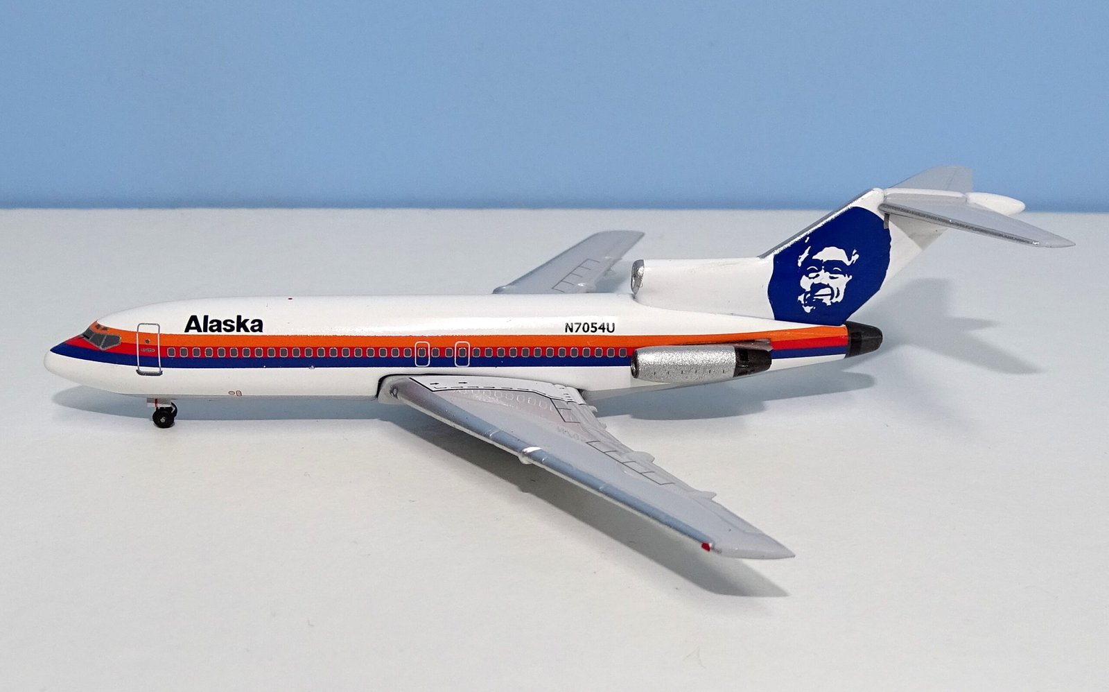 Alaska Airlines Boeing 727-22 N7054U (Leased from United) Aeroclassics 1:400 Scale