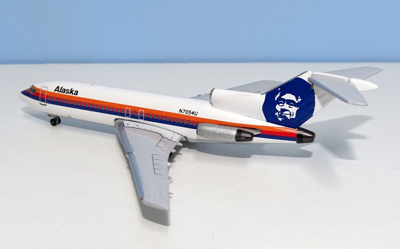 Alaska Airlines Boeing 727-22 N7054U (Leased from United) Aeroclassics 1:400 Scale