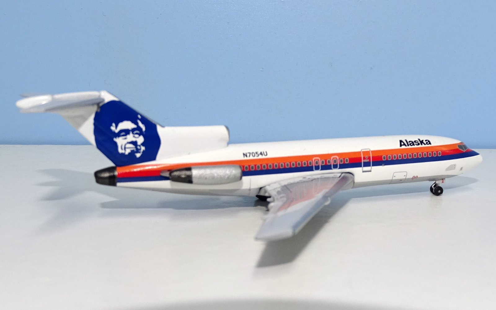 Alaska Airlines Boeing 727-22 N7054U (Leased from United) Aeroclassics 1:400 Scale
