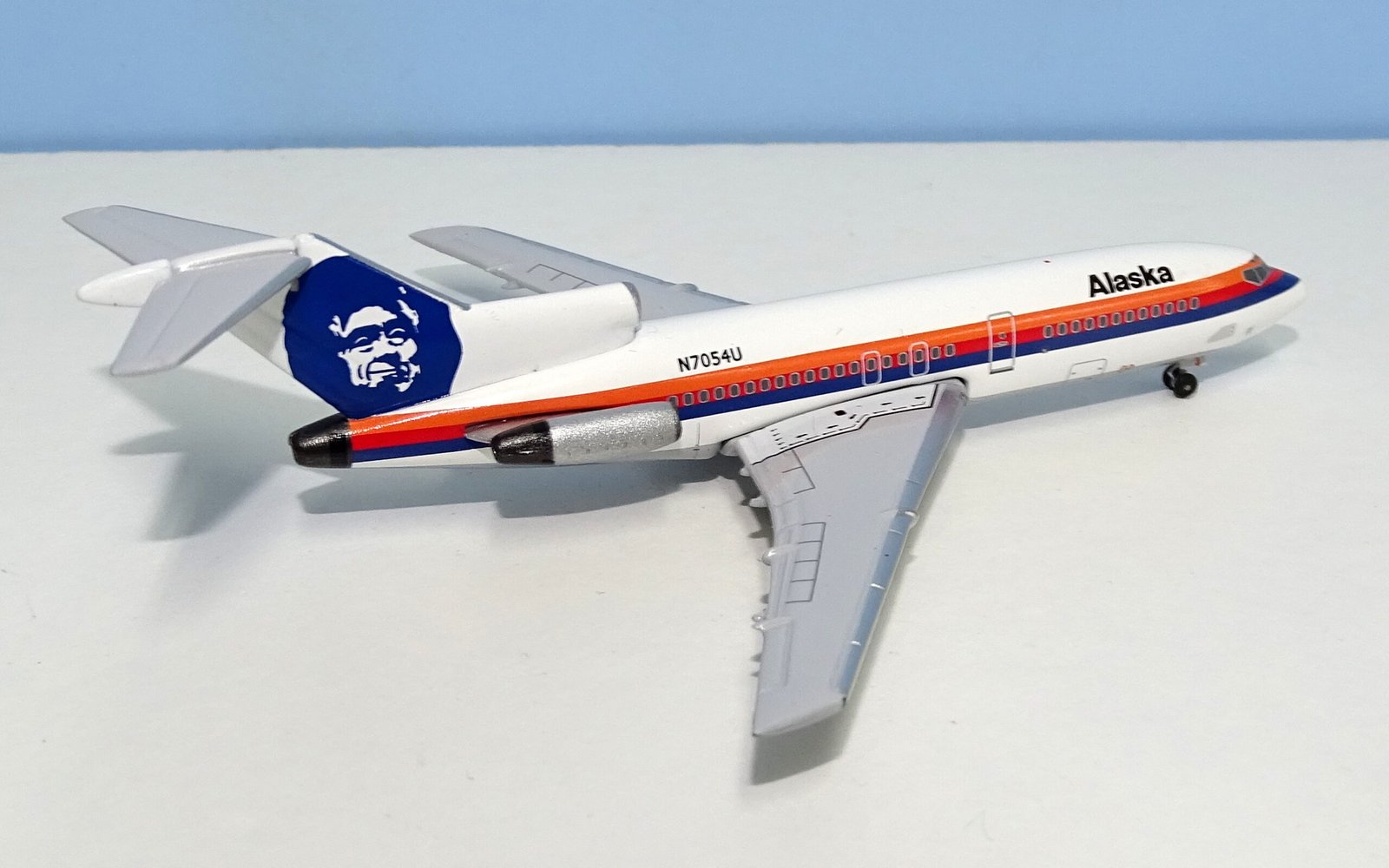 Alaska Airlines Boeing 727-22 N7054U (Leased from United) Aeroclassics 1:400 Scale