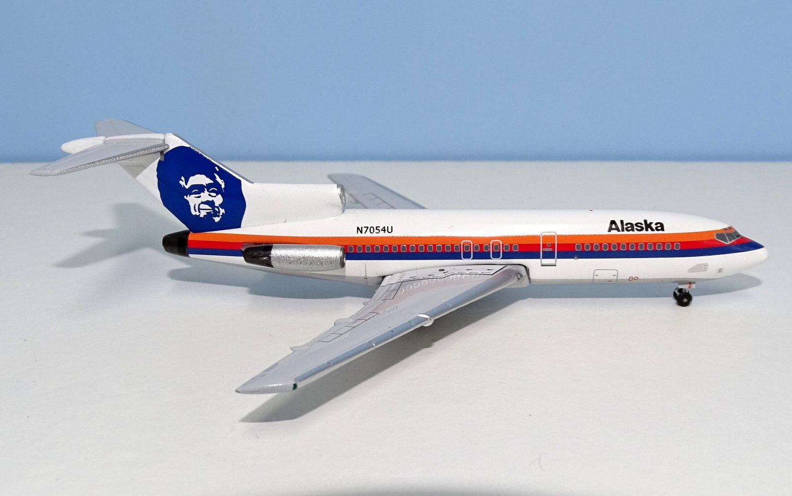 Alaska Airlines Boeing 727-22 N7054U (Leased from United) Aeroclassics 1:400 Scale
