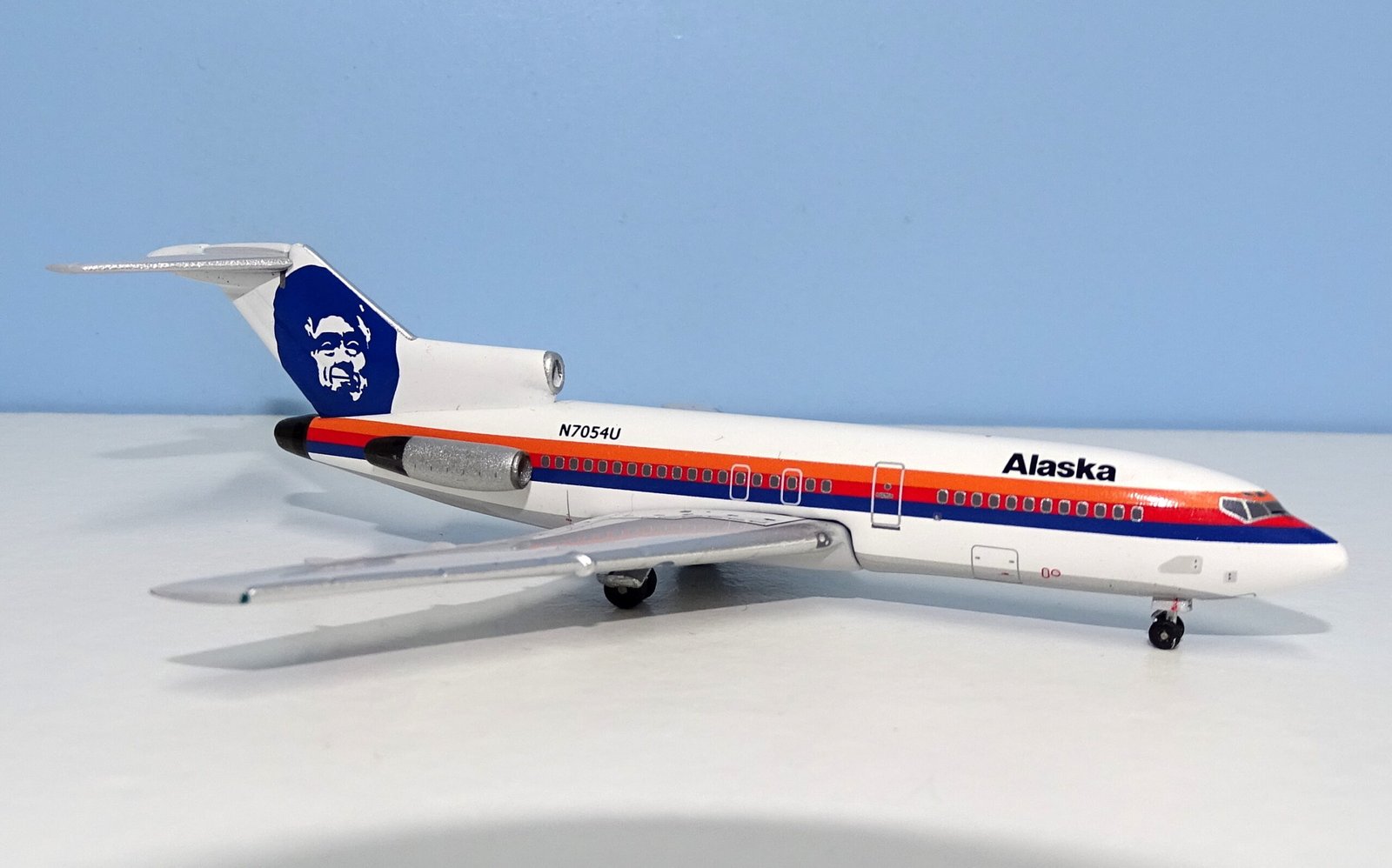 Alaska Airlines Boeing 727-22 N7054U (Leased from United) Aeroclassics 1:400 Scale