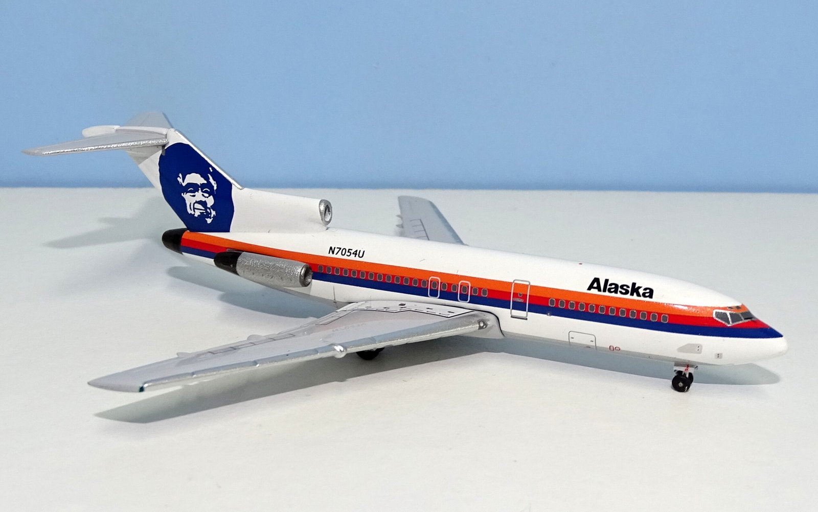 Alaska Airlines Boeing 727-22 N7054U (Leased from United) Aeroclassics 1:400 Scale