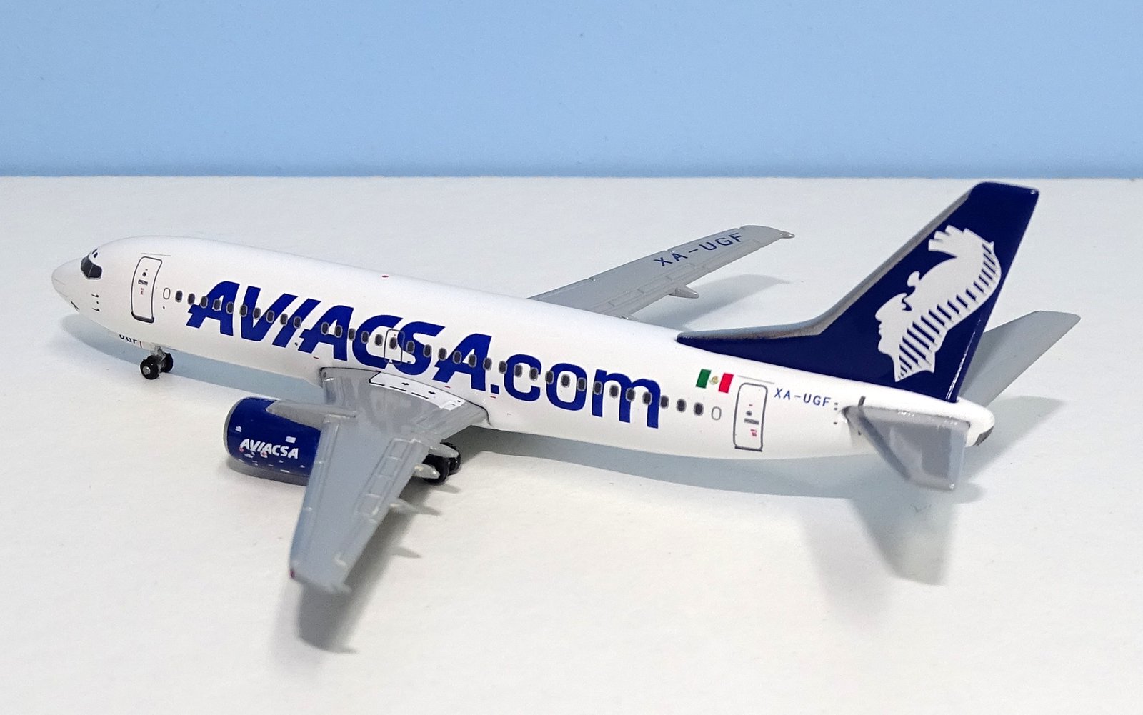 Aviacsa Boeing 737-300 XA-UGF Gemini Jets 1:400 Scale Model Airliner