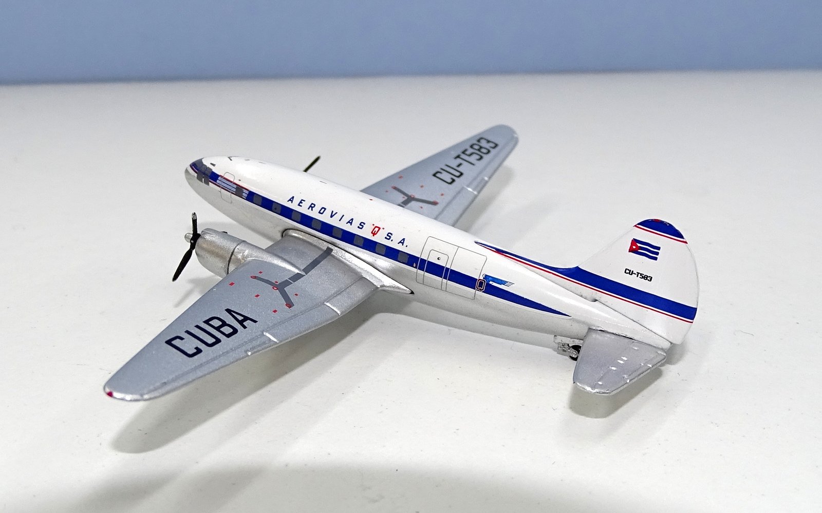 Aerovias Q Curtiss C-46 CU-T583 Aeroclassics 1:400 Scale Model Airliner