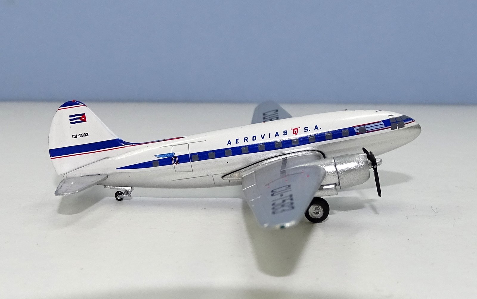 Aerovias Q Curtiss C-46 CU-T583 Aeroclassics 1:400 Scale Model Airliner