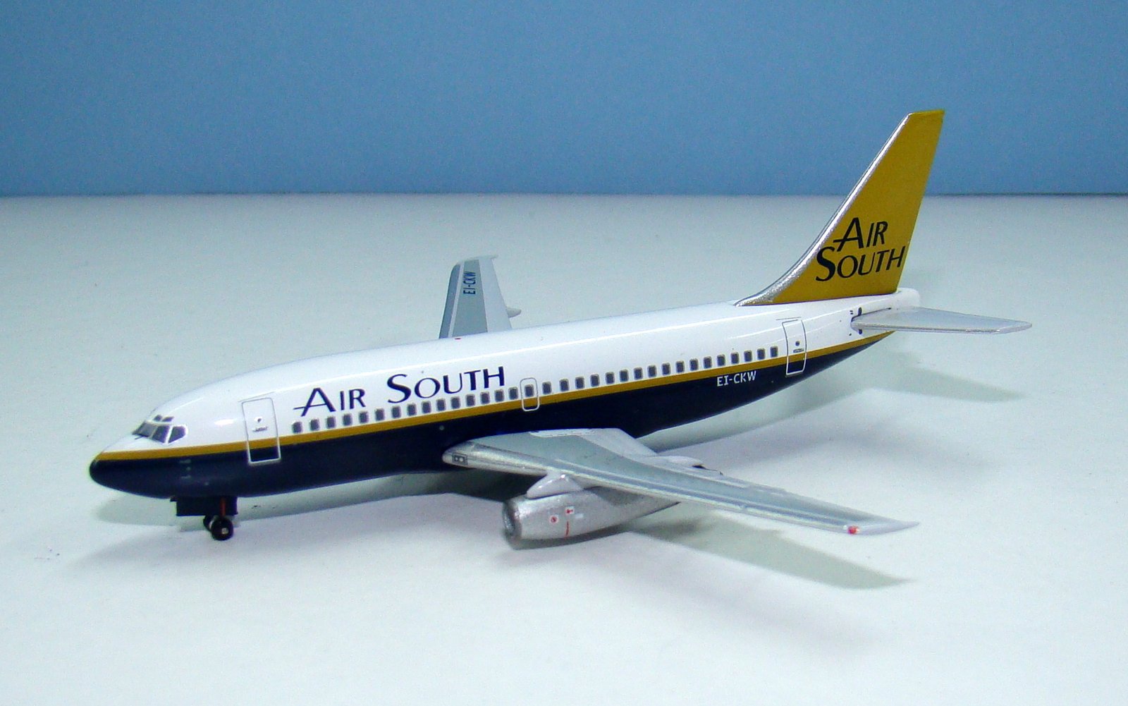 Air South Boeing 737-2P6Adv EI-CKW Aeroclassics 1:400 Scale Model Airliner