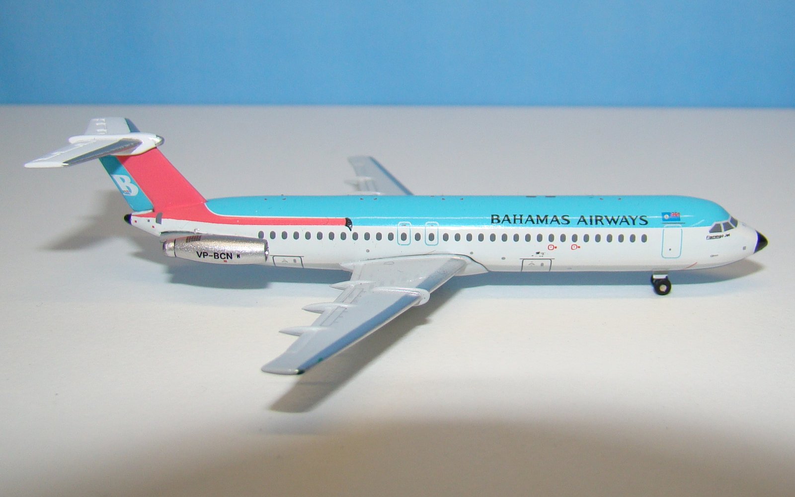 Bahamas Airways BAC One-Eleven 517FE VP-BCN JC Wings 1:400 Scale Model Airliner