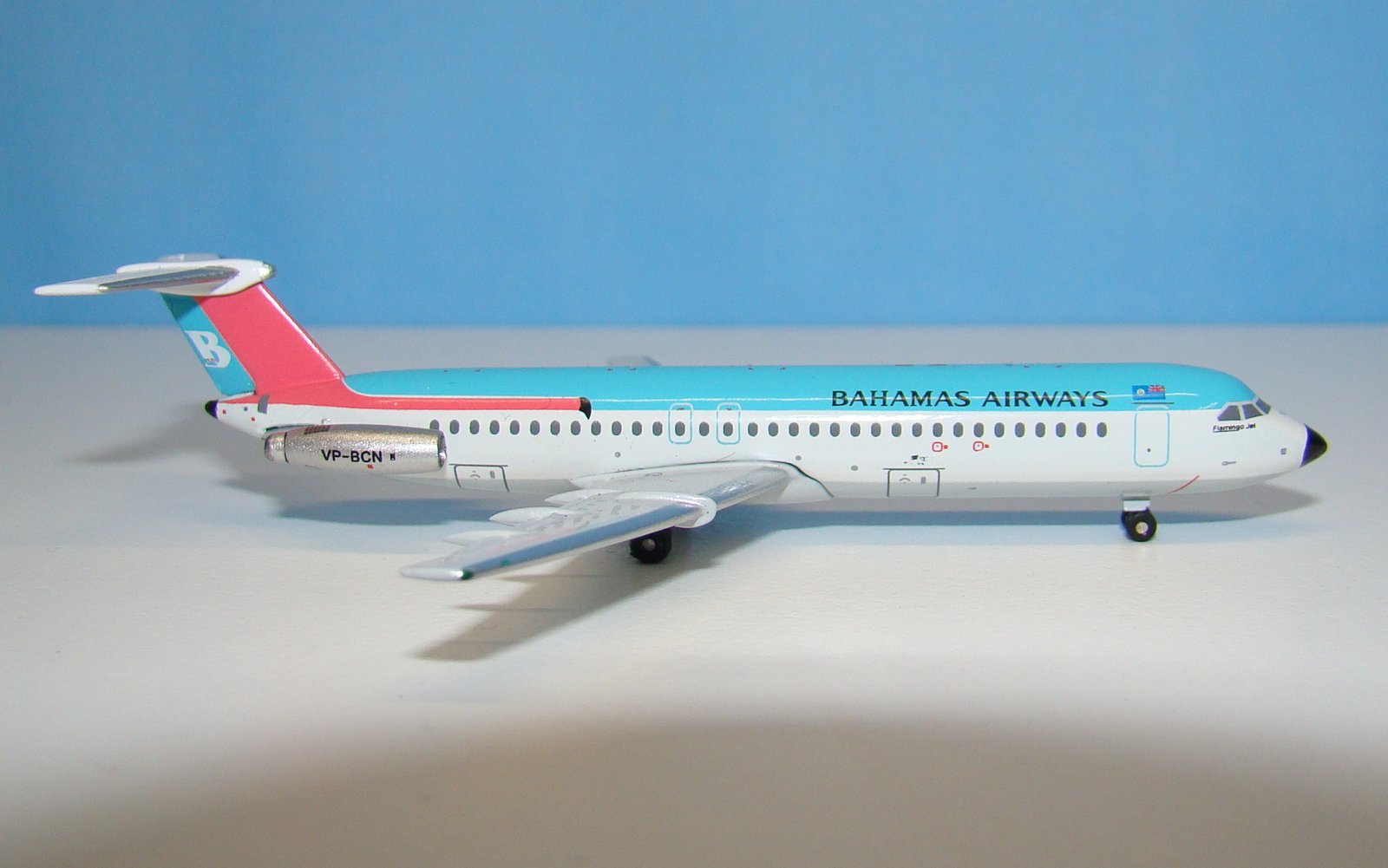 Bahamas Airways BAC One-Eleven 517FE VP-BCN JC Wings 1:400 Scale Model Airliner