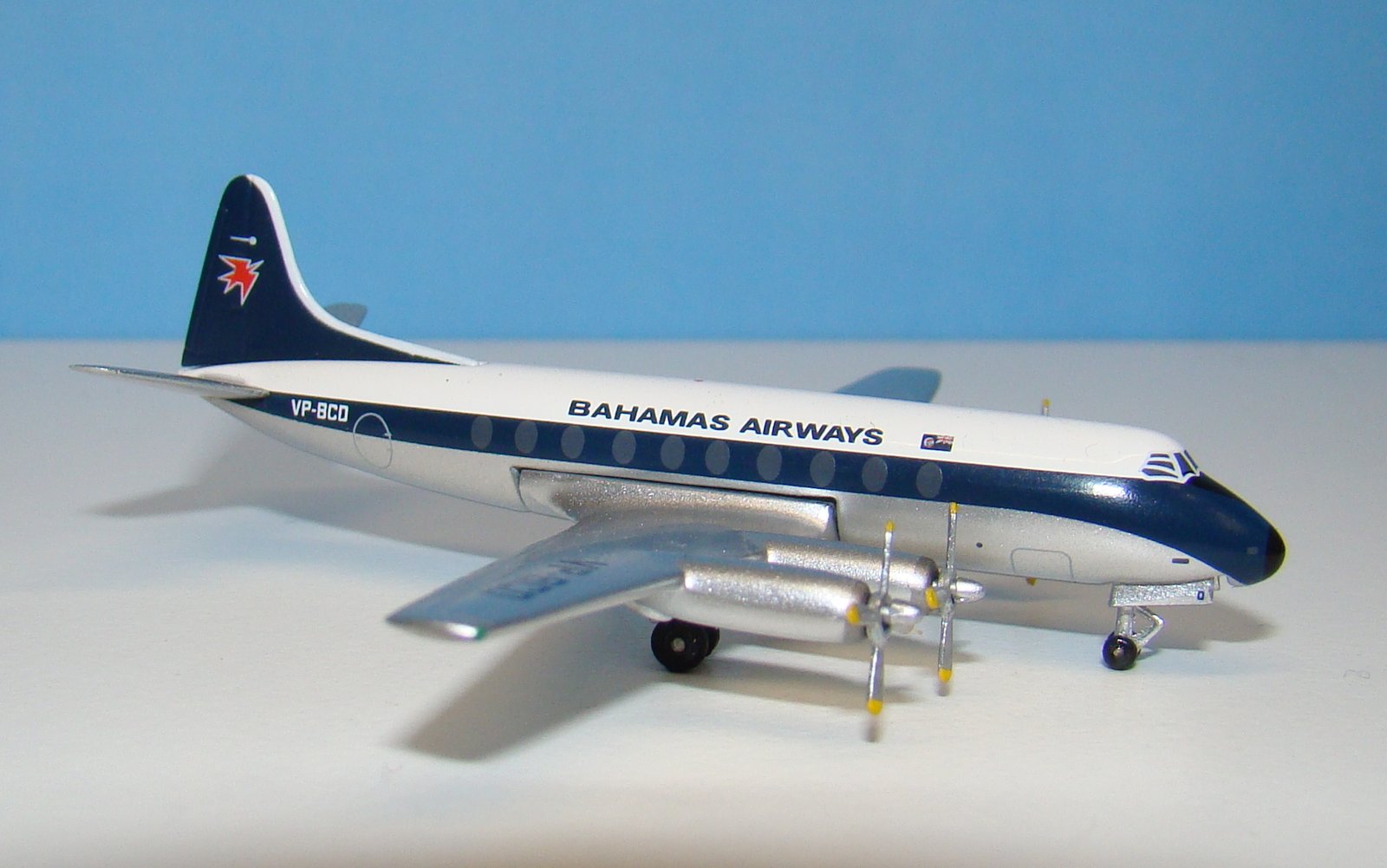 Bahamas Airways Vickers Viscount 702 VP-BCD Aeroclassics 1:400 Scale Model Airliner