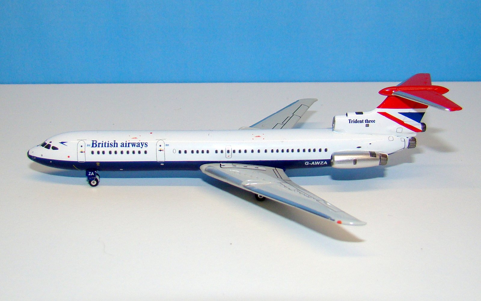 British Airways Hawker Siddeley Trident 3B G-AWZA Gemini Jets 1:400 Scale Model Airliner