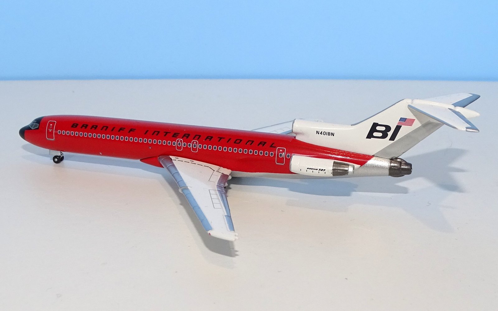 Braniff International Boeing 727-227 N401BN