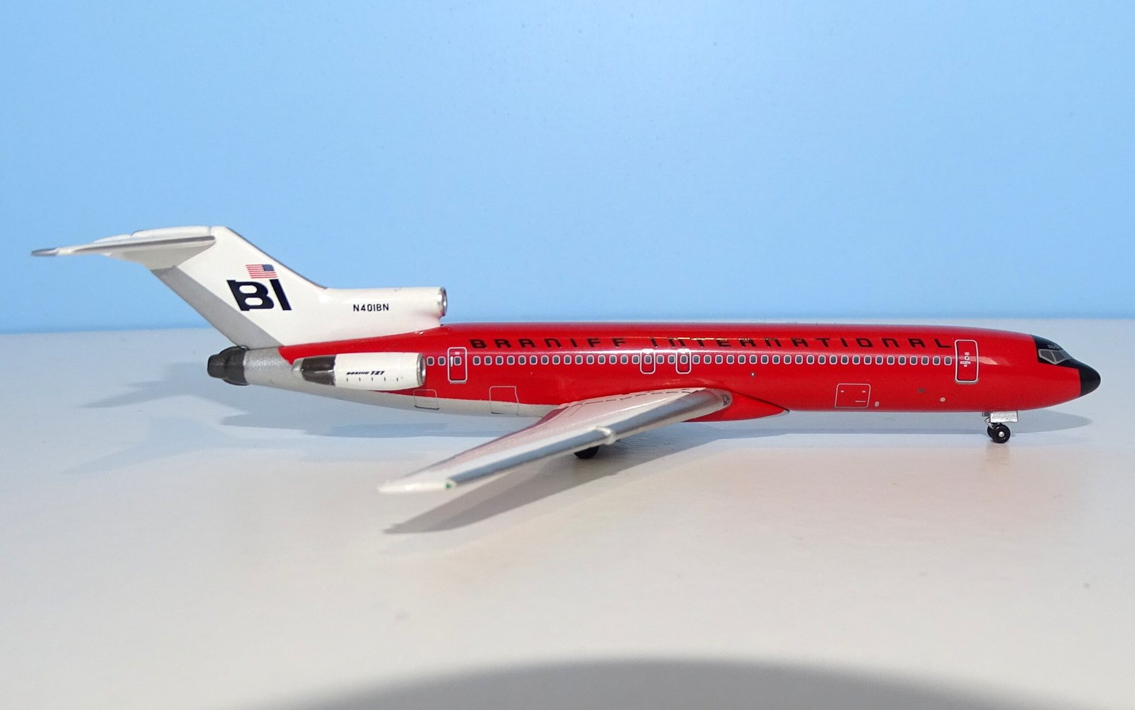 Braniff International Boeing 727-227 N401BN