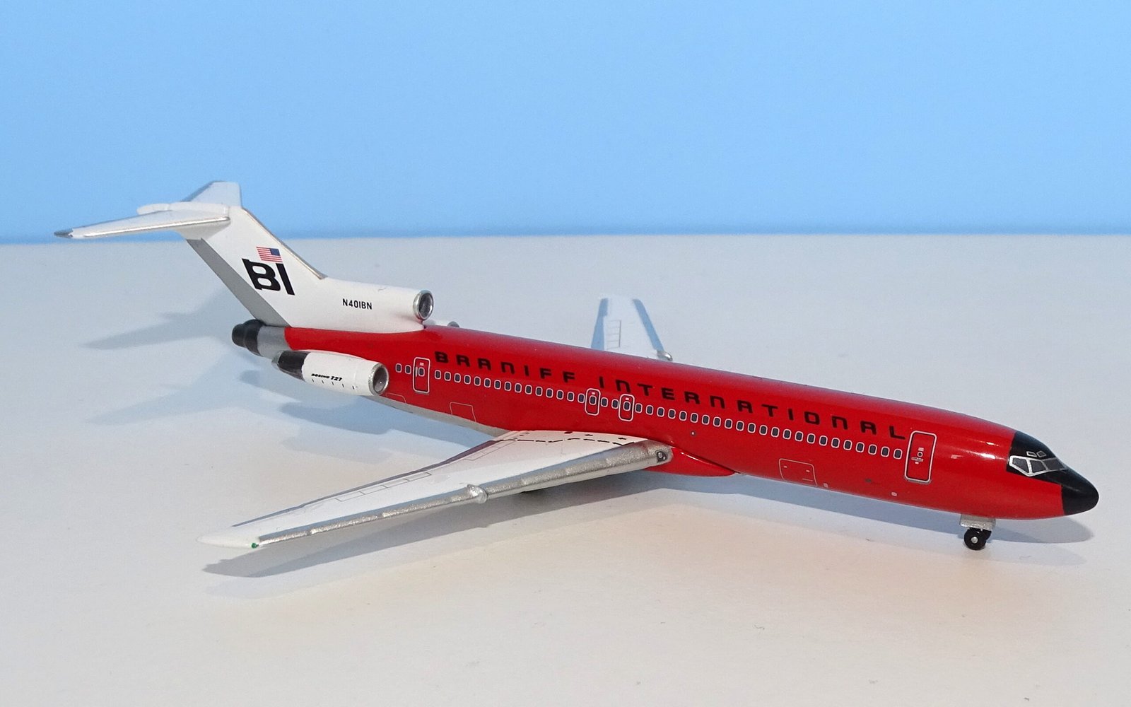 Braniff International Boeing 727-227 N401BN