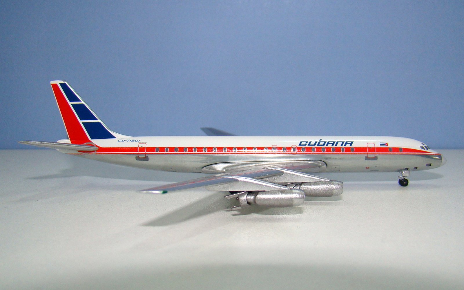 Cubana Douglas DC-8-43 CU-T1201 Aeroclassics 1:400 Scale Model Airliner
