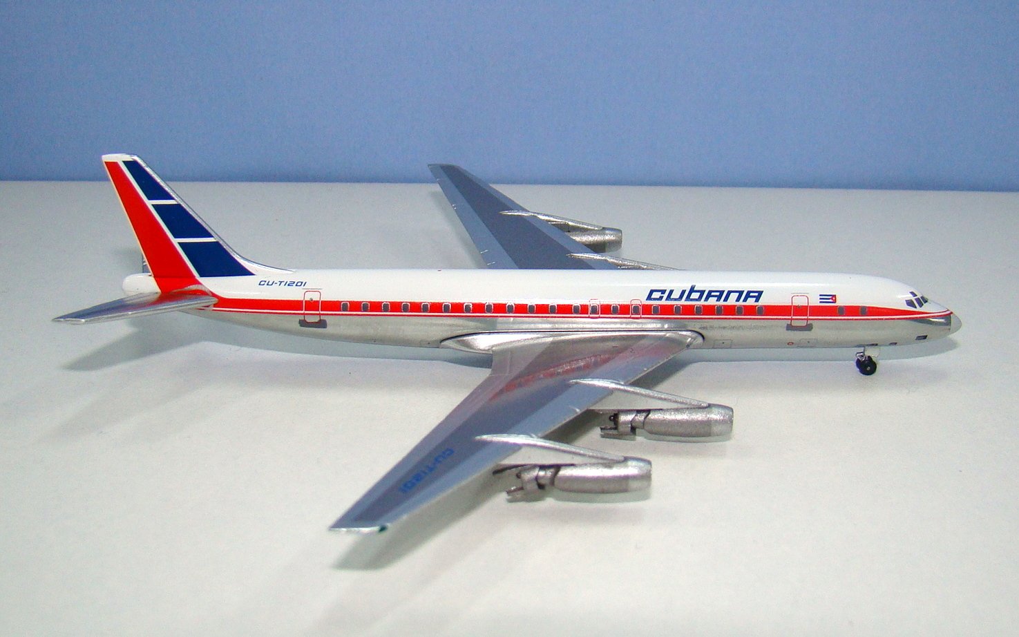 Cubana Douglas DC-8-43 CU-T1201 Aeroclassics 1:400 Scale Model Airliner