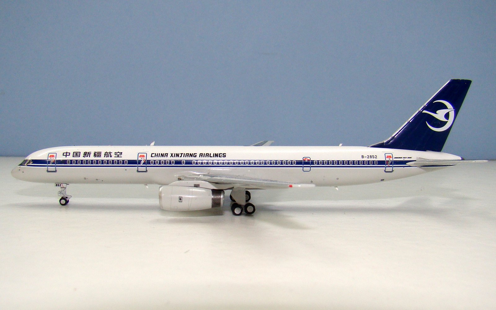 China Xinjiang Airlines Boeing 757-200 B-2852 NG Models 1:400 Scale Model Airliners
