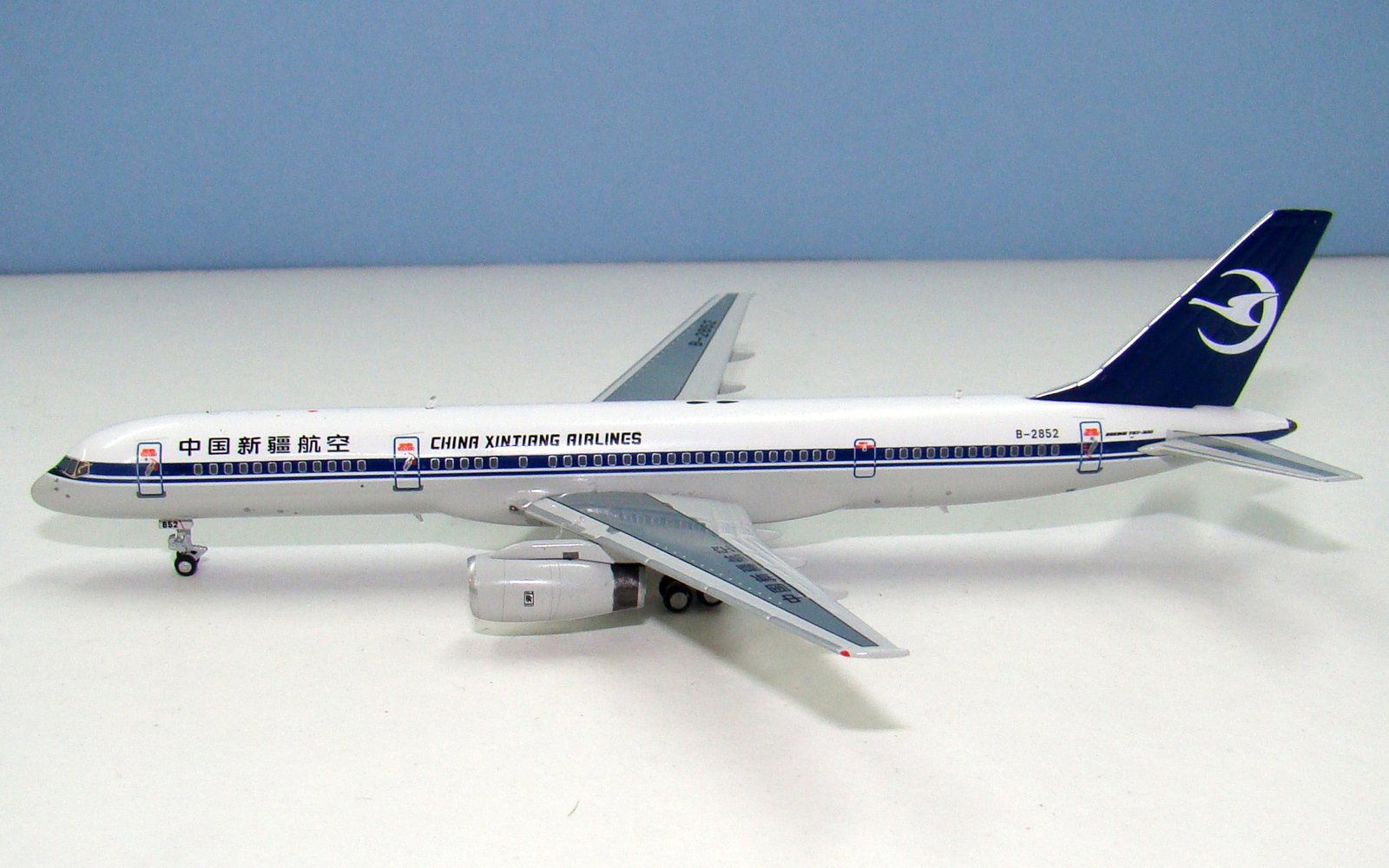 China Xinjiang Airlines Boeing 757-200 B-2852 NG Models 1:400 Scale Model Airliners