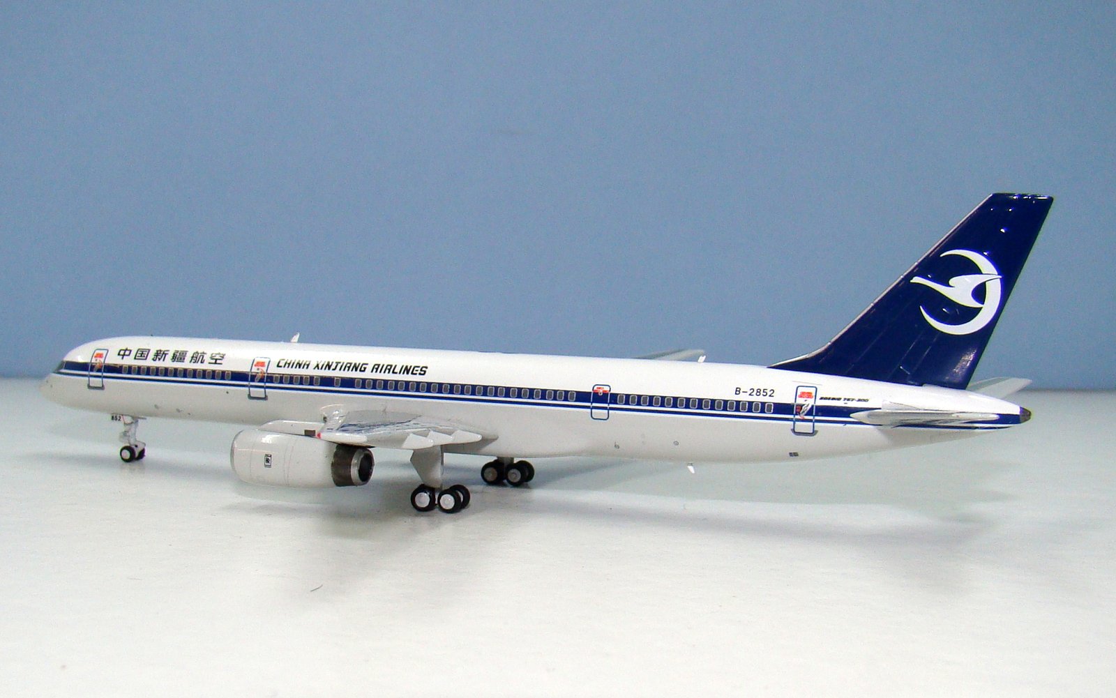China Xinjiang Airlines Boeing 757-200 B-2852 NG Models 1:400 Scale Model Airliners