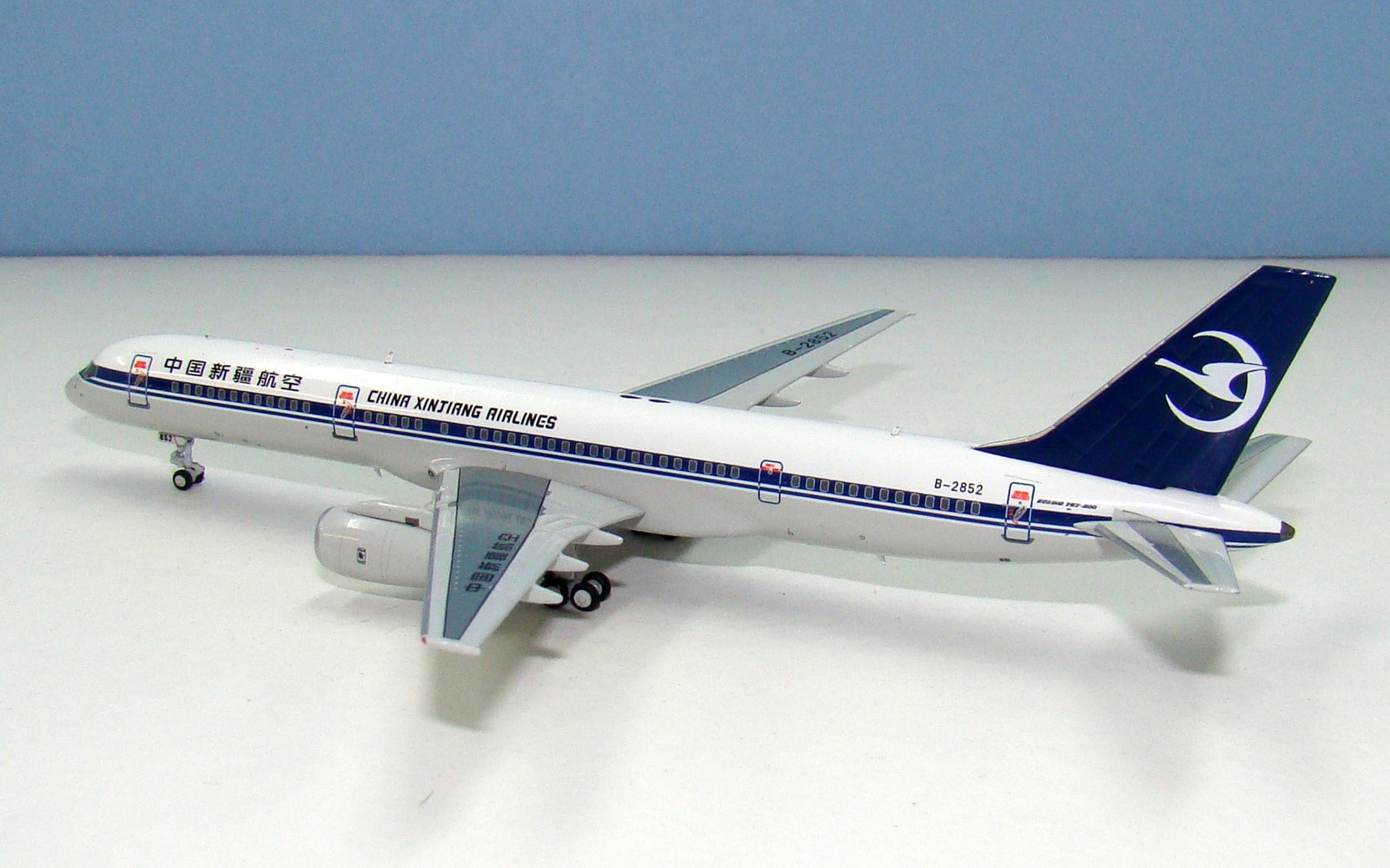 China Xinjiang Airlines Boeing 757-200 B-2852 NG Models 1:400 Scale Model Airliners