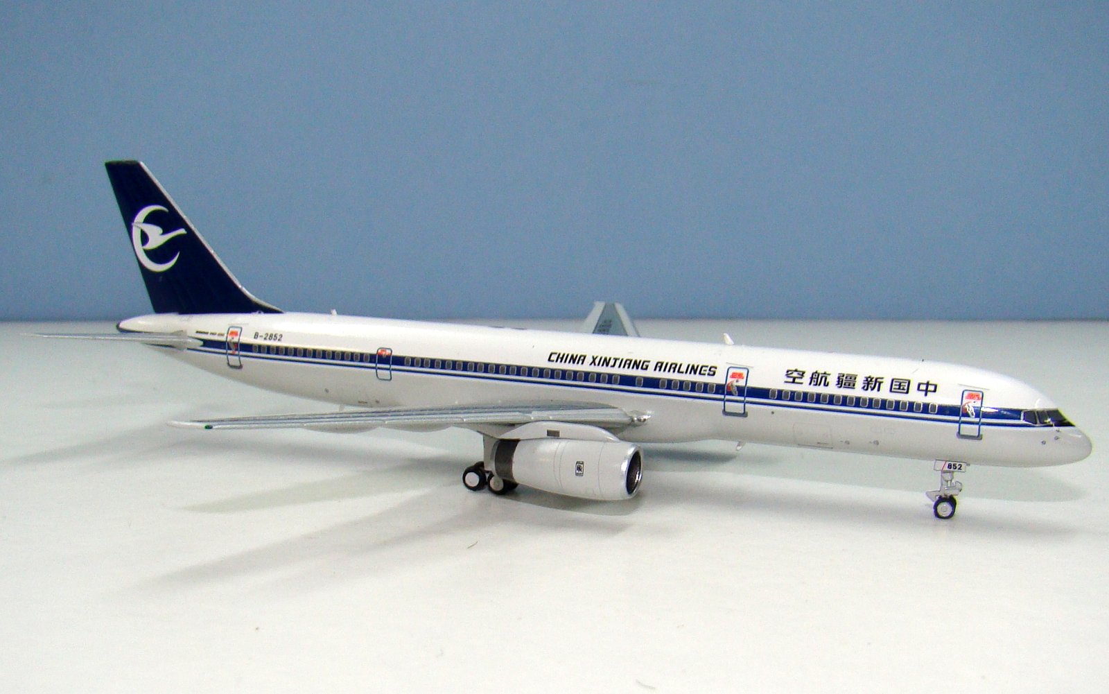 China Xinjiang Airlines Boeing 757-200 B-2852 NG Models 1:400 Scale Model Airliners