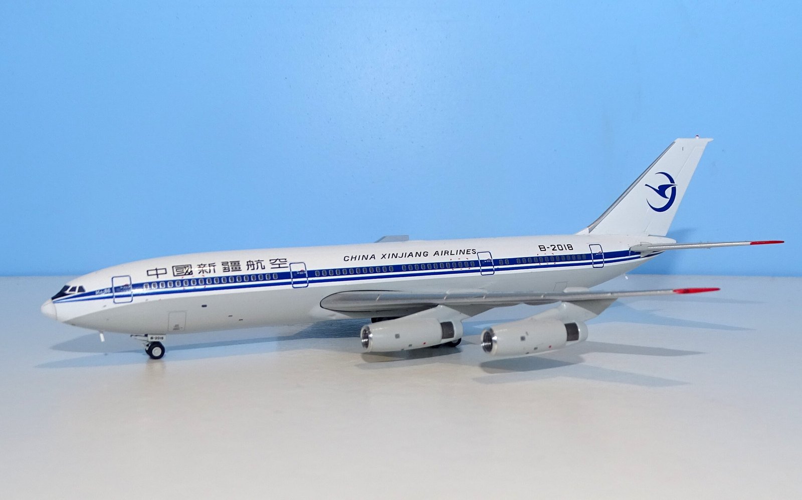 China Xinjiang Airlines Ilyushin IL-86 B-2018 YU ModeL 1:400 Scale Model Airliner