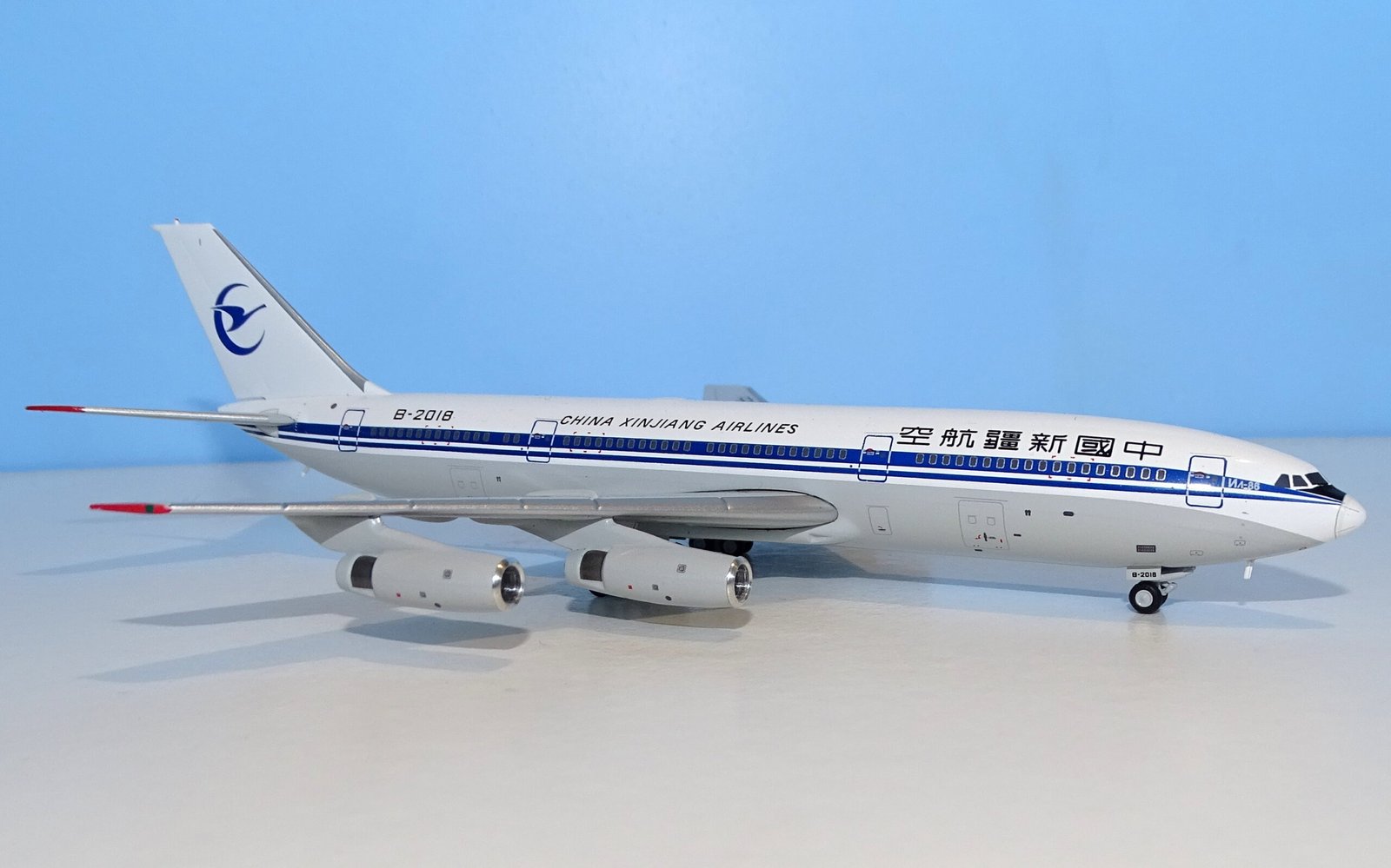 China Xinjiang Airlines Ilyushin IL-86 B-2018 YU ModeL 1:400 Scale Model Airliner