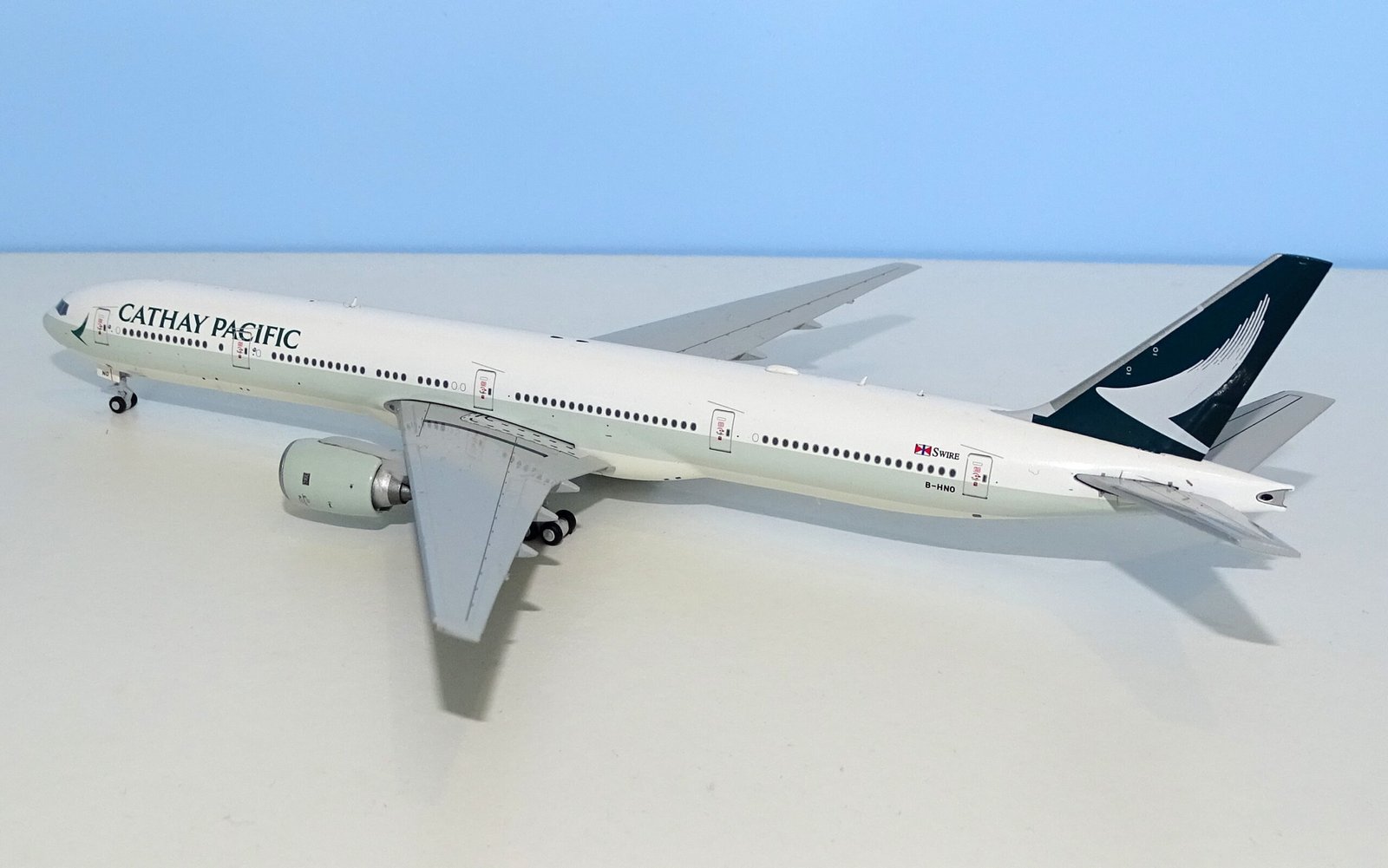 Cathay Paciic Boeing 777-367 B-HNO - JC Wings 1:400 Scale Model