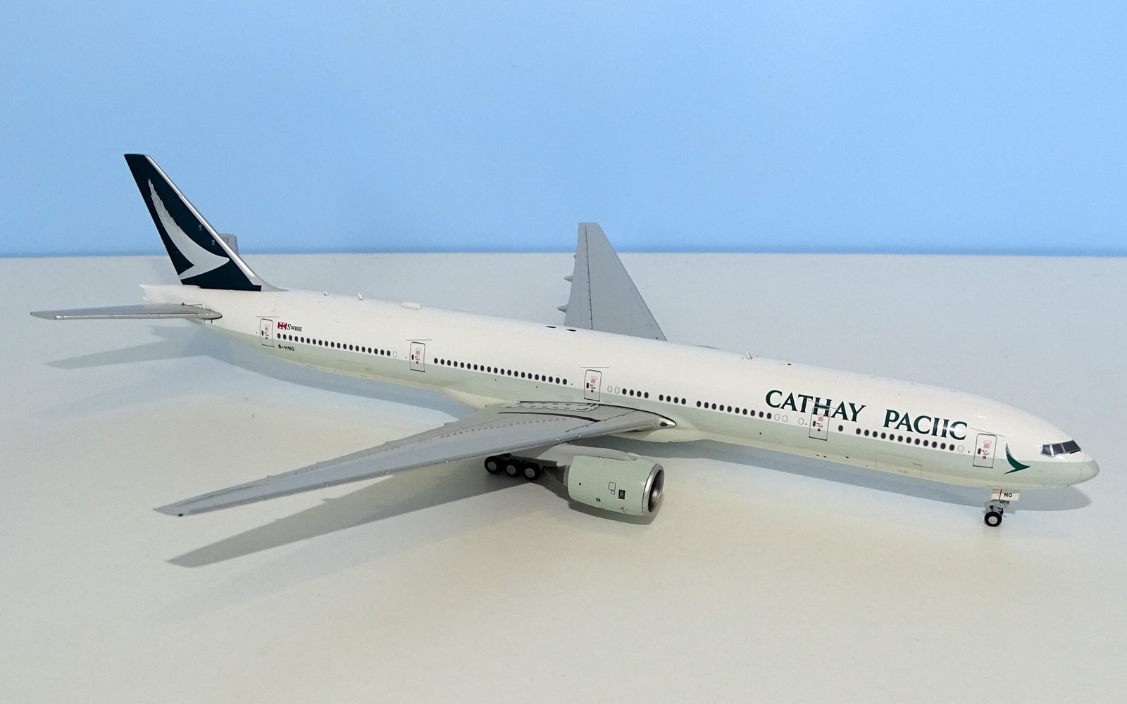 Cathay Paciic Boeing 777-367 B-HNO - JC Wings 1:400 Scale Model